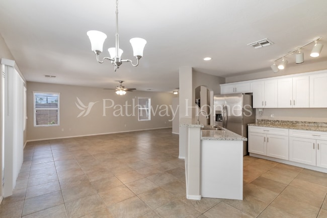 Photo - 31420 N Shale Dr