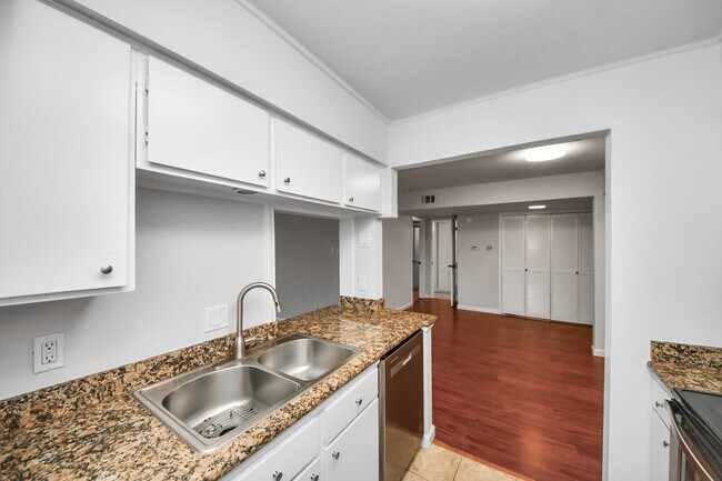 4641 Wild Indigo St Unit 450