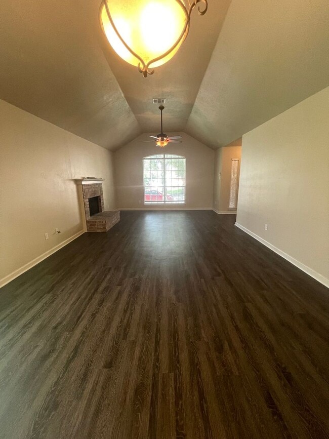 Photo - PICTURE PERFECT 3/2 Home in Superb Location in Highly Desirable Park Glen Neighborhood!(( Keller ...