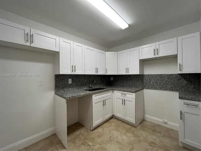 Photo - 4334 NW 9th Ave Unidad .