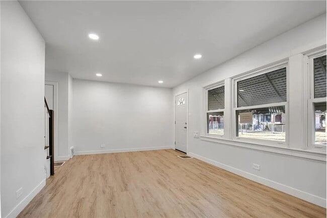 Photo - 10313 S Church St