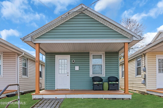 Photo - 31 Drs James Parker Blvd House