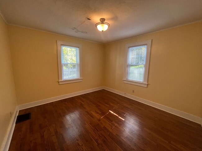 Photo - 232 Hickory Grove Blvd