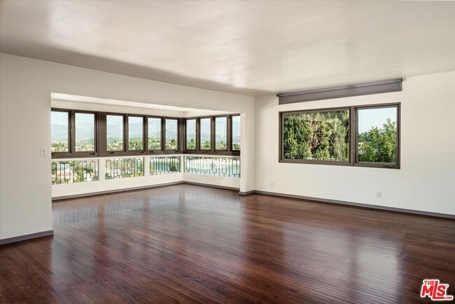 Photo - 2051 Kenilworth Ave