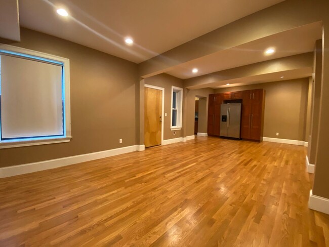 Huge, Renovated Brookline / Washington Squ... - Huge, Renovated Brookline / Washington Squ... Rental