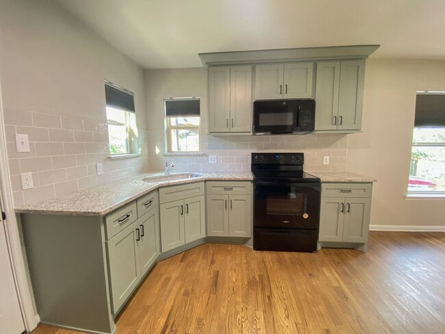 Photo - Super Cute, Newly Remodeled, 2bd/1bth hous...