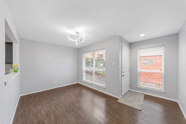 Photo - 6738 Eastridge Dr Unit 104B