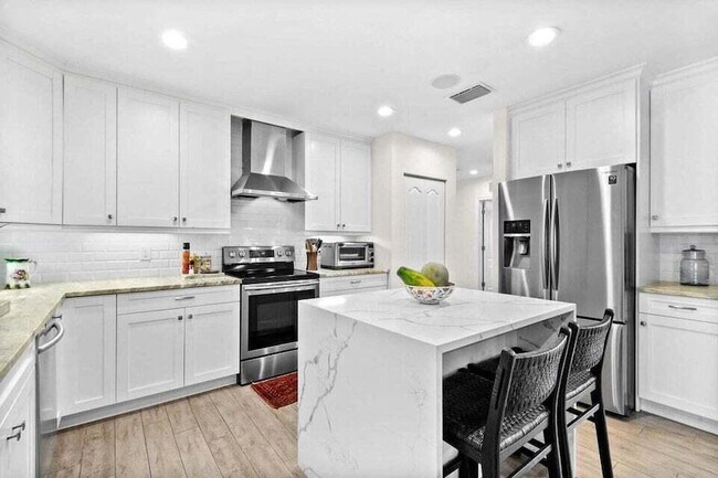 Photo - 221 NW 18th St