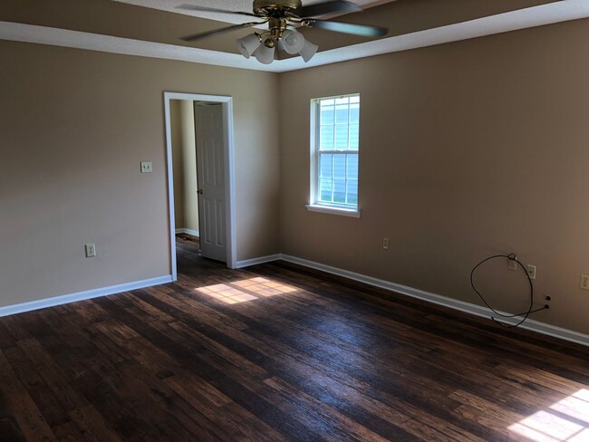 Photo - 4150 Hamilton Cir