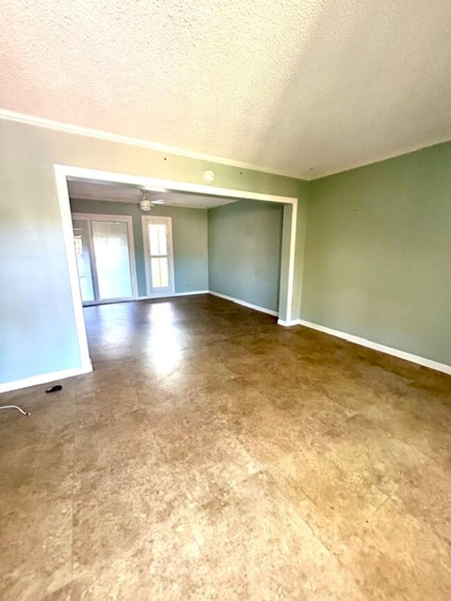 Building Photo - Pearl City Townhome Available 7/13/2026