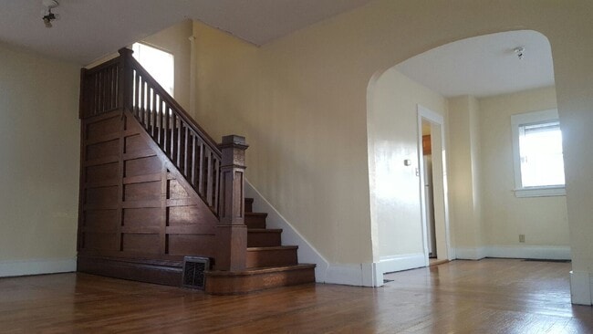 Photo - 620 Allen St