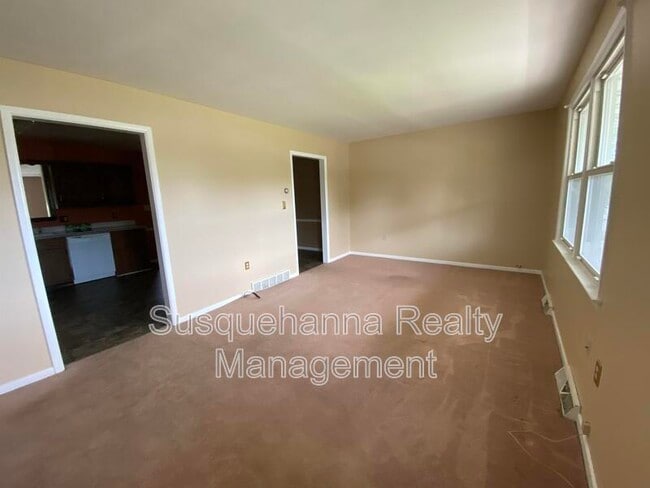Photo - 3531 Rothsville Rd