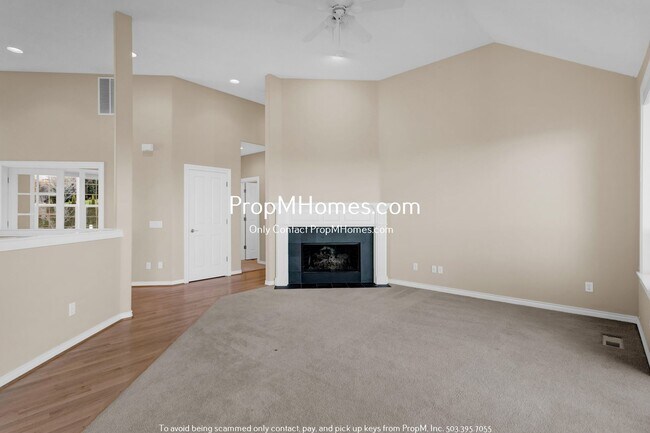 Photo - Luxury Four Bedroom Home in West Linn w/ Stunning Views! DEPOSIT SPECIAL