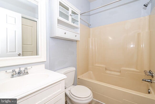 Photo - 601 Harvey St