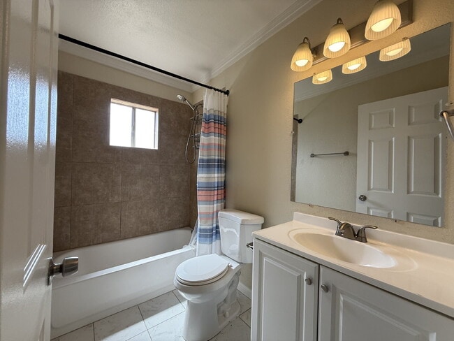 Photo - Move-in Ready 2 bed 1 bath home in Sacramento