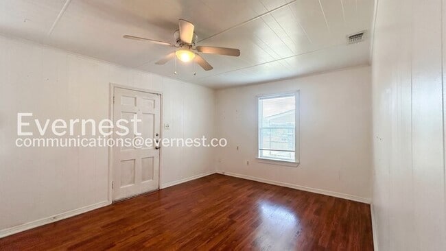 Photo - 118 Cravens Ave