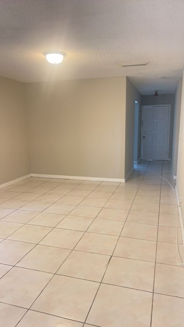 Photo - 2 Bedroom, 2 bathroom condo For Rent in To... Unit 45-B2