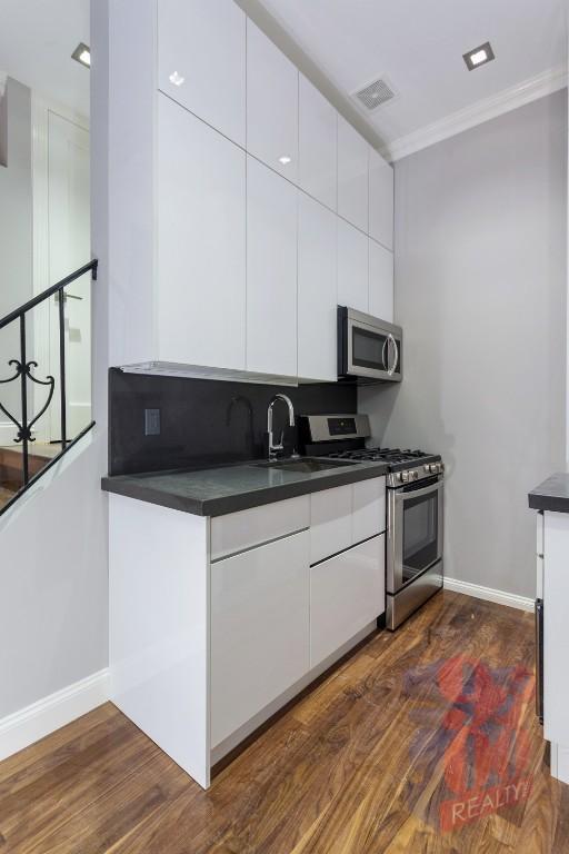 Building Photo - 1 bedroom in New York NY 10014 Unit 2 Rental
