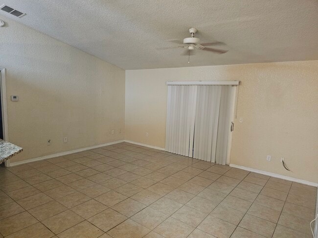 Photo - 523 Silver Way Dr