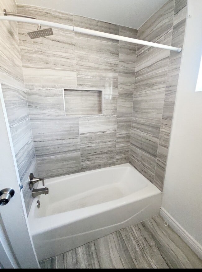 Photo - 5503 Bertellis Ln