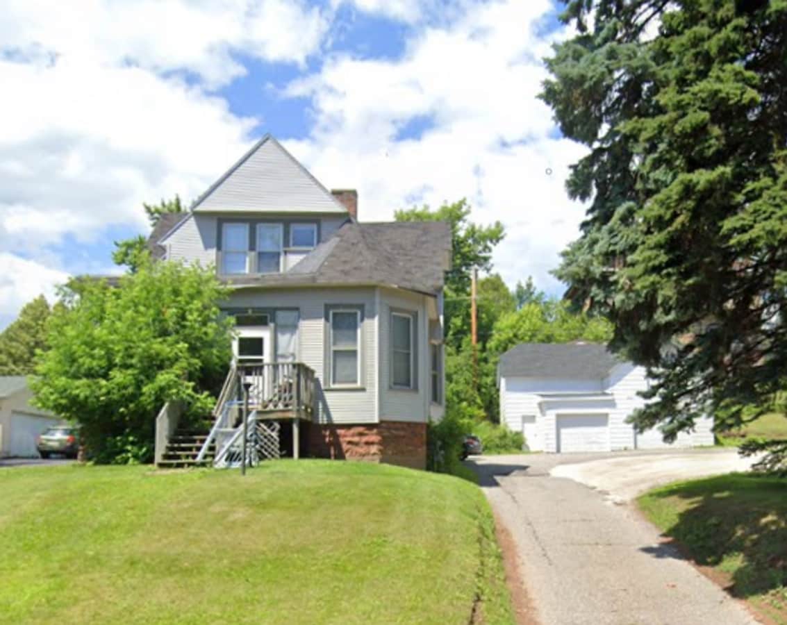 Photo - 1821 E 1st St