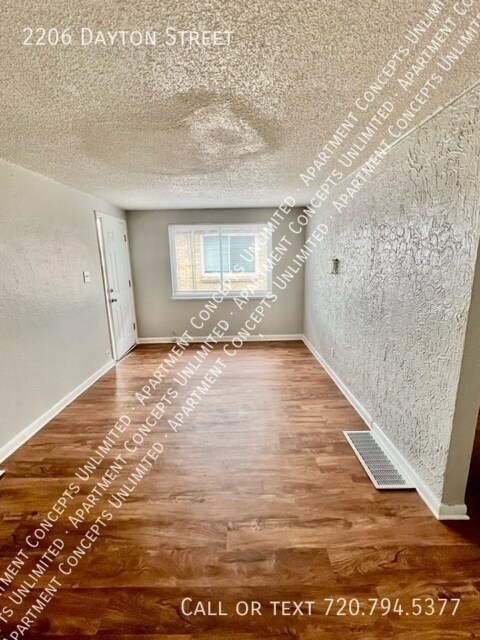 Photo - 2206 Dayton St