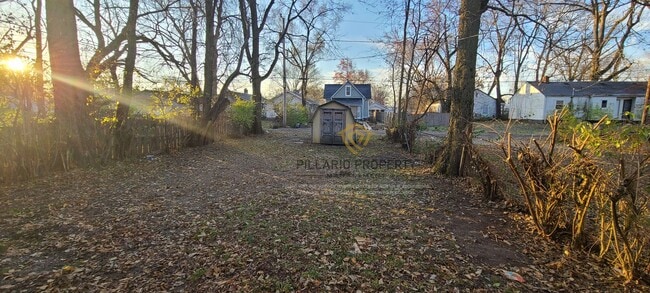 Photo - 1421 W 33rd St