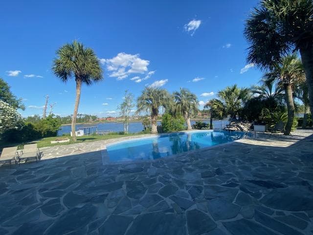 Photo - 264 Sukoshi Dr