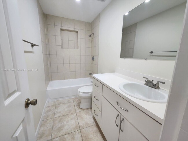 Photo - 1806 SW 97th Ave Unit 2