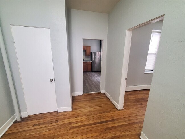 Photo - 10 Abbotsford St Unit 5