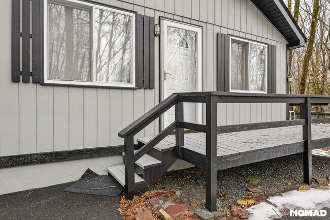 Photo - 102 Winding Way