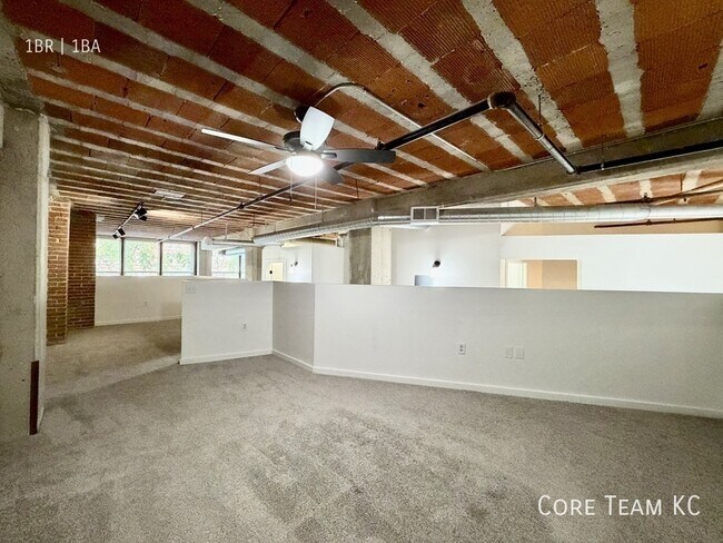 Photo - 204 Walnut St Unit 200