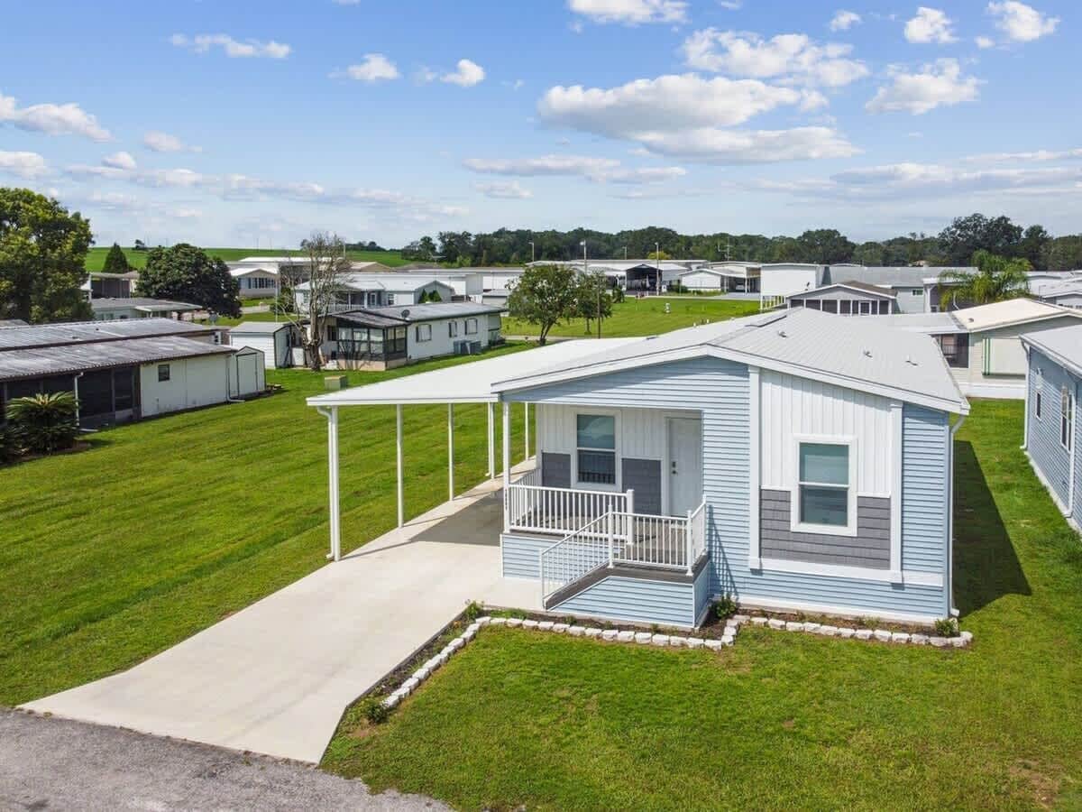 Photo - 10043 Collingwood Ave