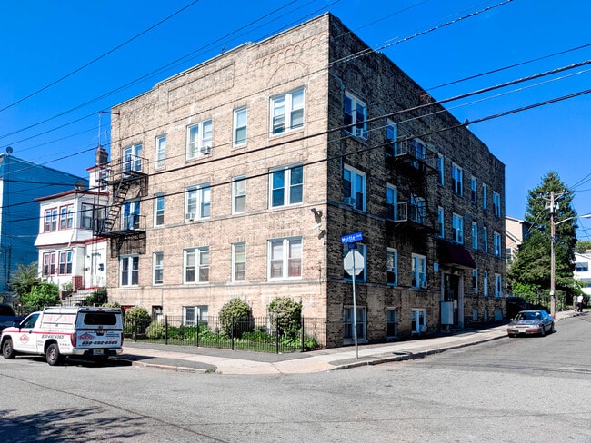 1-3 Fuller Place - 1-3 Fuller Place Apartments