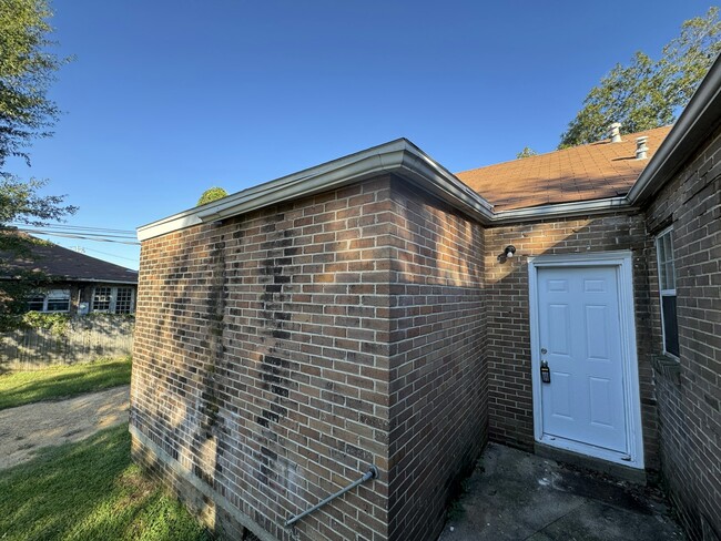 Photo - 207 E Court St Unit 3