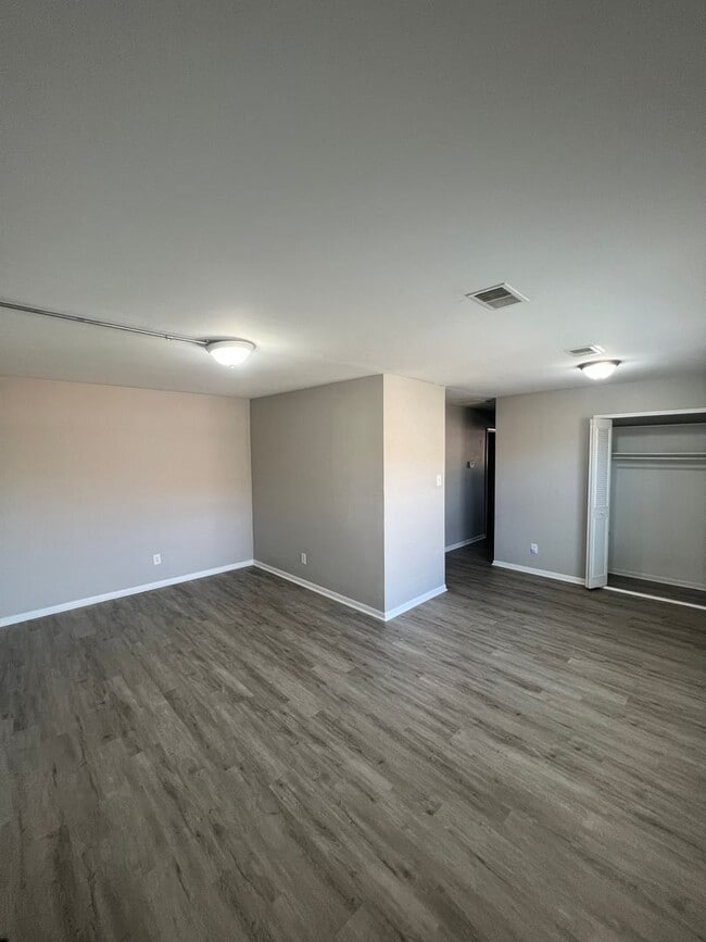 Photo - 2343 Harrodsburg Rd Unidad 6