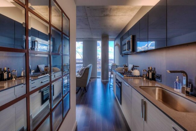 Photo - 745 W Division St Unidad 1509