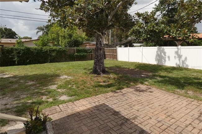 Photo - 2840 52nd Ln N