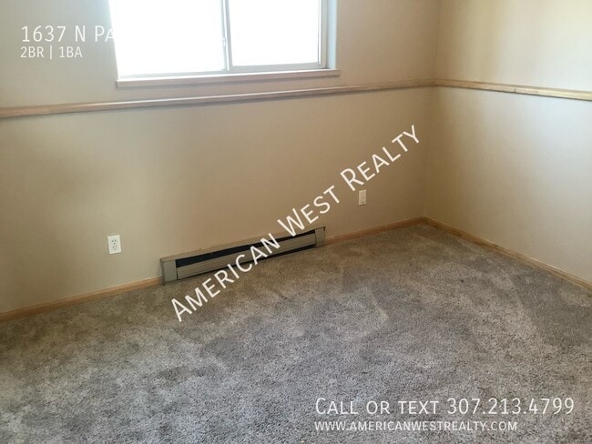 Photo - 1637 N Park Dr