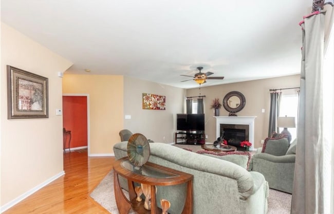 Photo - 2112 Lindsey Gabriel Dr