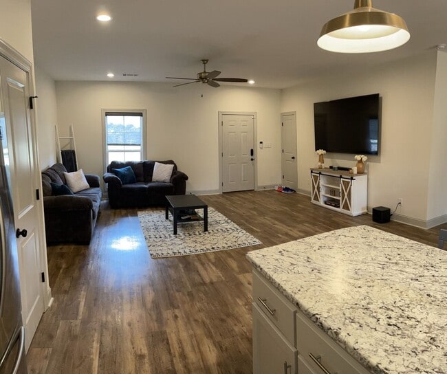 Photo - 92 Pritchard Cir