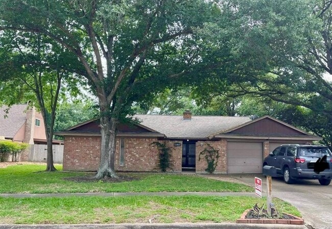 Photo - 15811 Oakendell Dr House