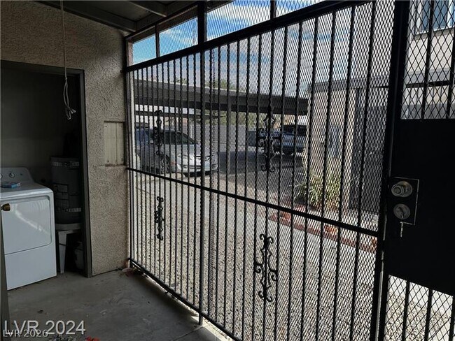 3502 Rio Robles Dr
