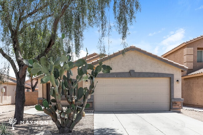 Building Photo - 2423 E San Manuel Rd
