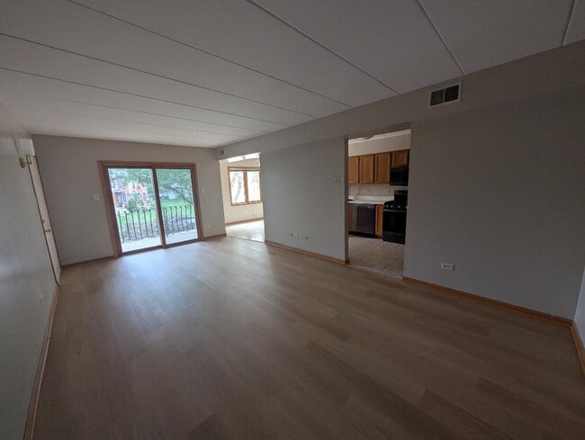 Photo - 8809 S 79th Ave