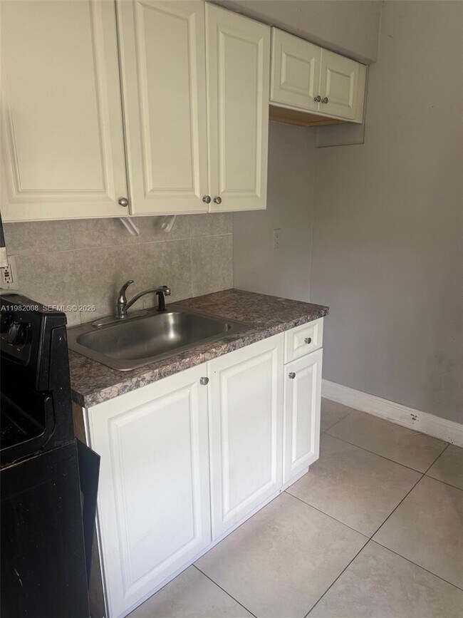 Photo - 611 S 24th Ave Unit 5