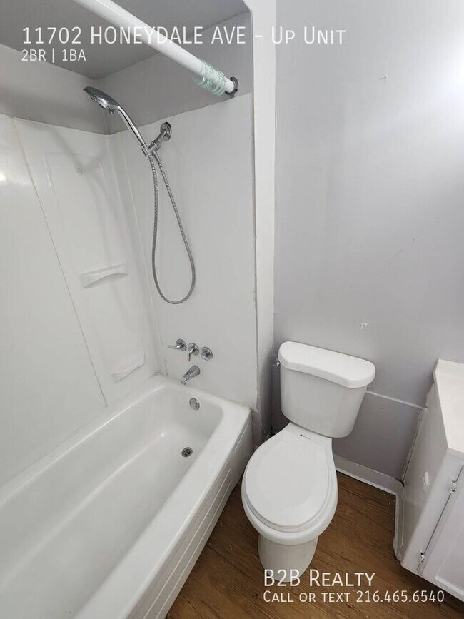 Photo - 11702 Honeydale Ave Unit Up