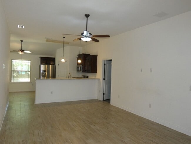 Photo - Spacious 3-Bedroom Home - Great Location