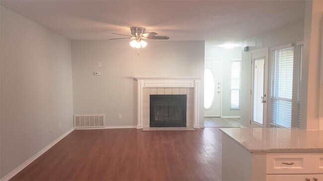 Photo - 371 Fantail Loop