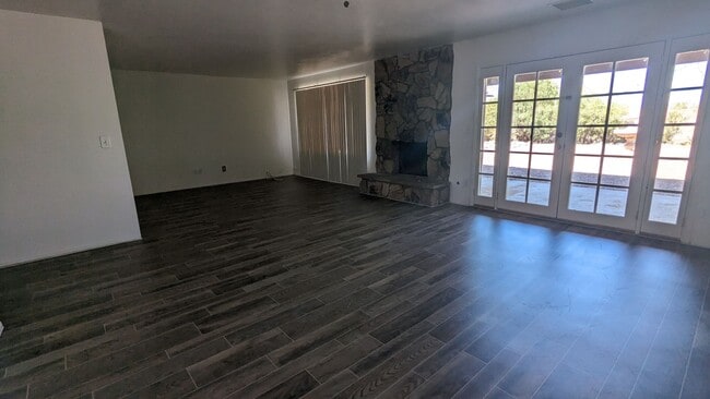 6801 N Camino De La Tierra
